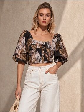 Walter Baker Winnie Crop Top Floral Puff Sleeve Smocked NWT Size M